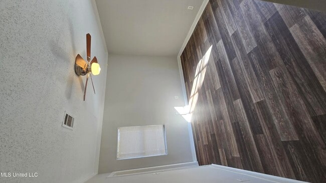 Building Photo - 512 Woodward Ave