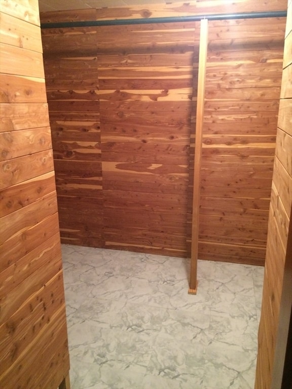 Building Photo - 83 Helena St