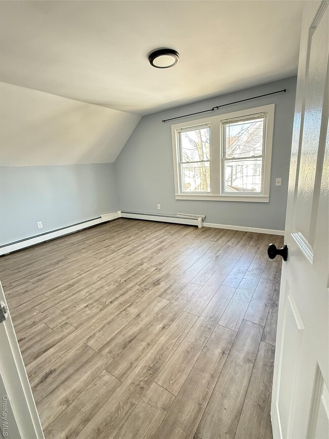 Building Photo - 136 Fairview Blvd