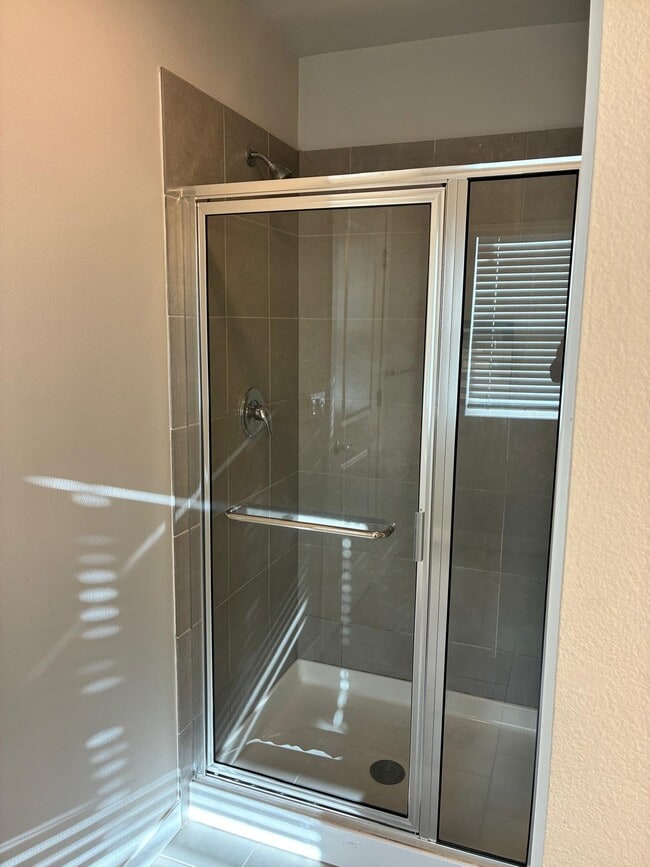 Building Photo - 19310-19336 36 Ave SE