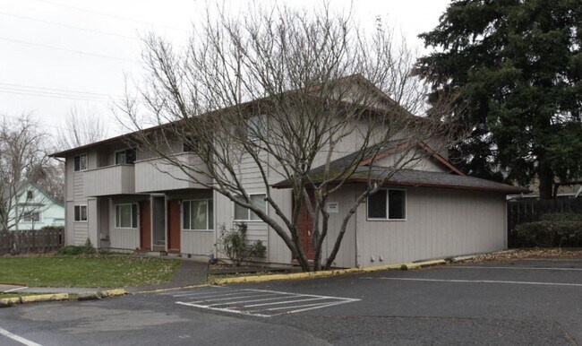 Building Photo - Pinewood Terrace