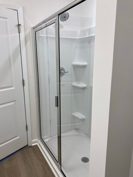 Building Photo - 4633 Forest Hills Dr