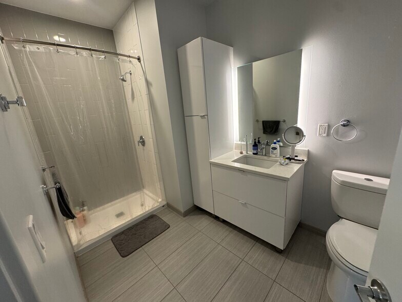 Building Photo - 1 Lisbon St