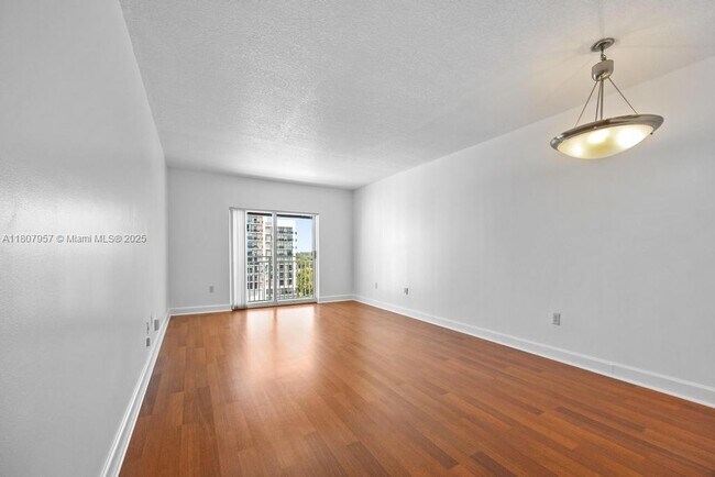 Building Photo - 50 Menores Ave