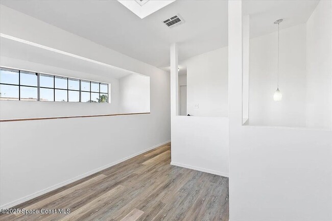 Building Photo - 935 South Patrick Dr