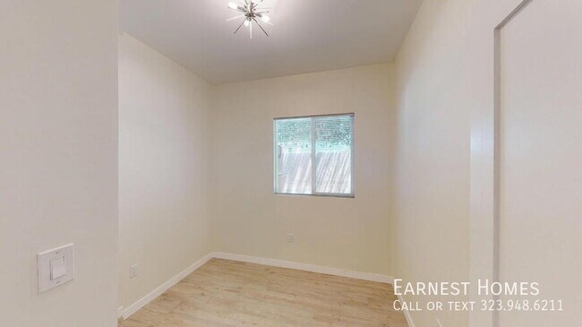 Building Photo - 7252 Glade Ave