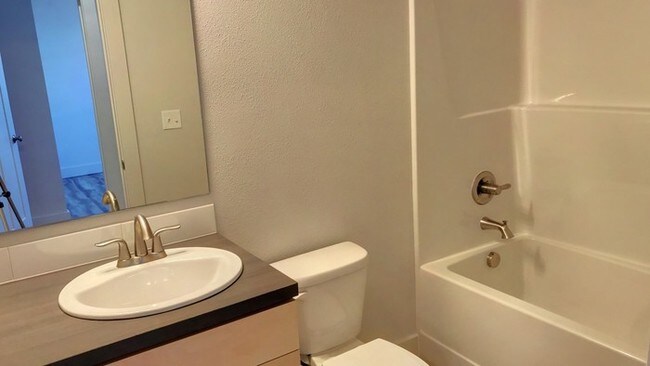 Building Photo - 1112 King Rd