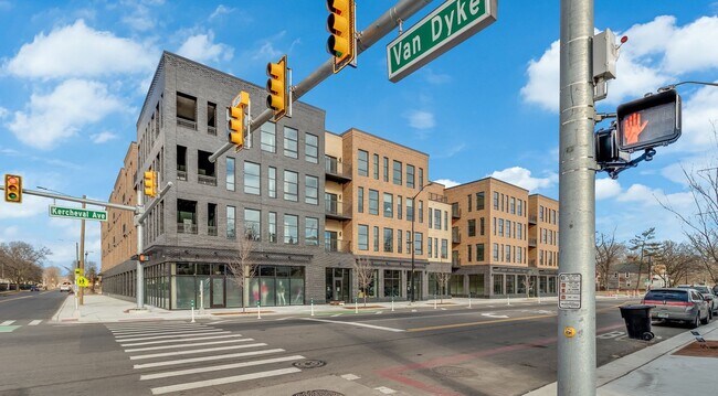Building Photo - Parker Durand