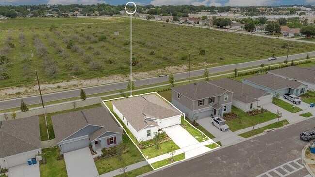 Building Photo - 2494 McKinley Dr