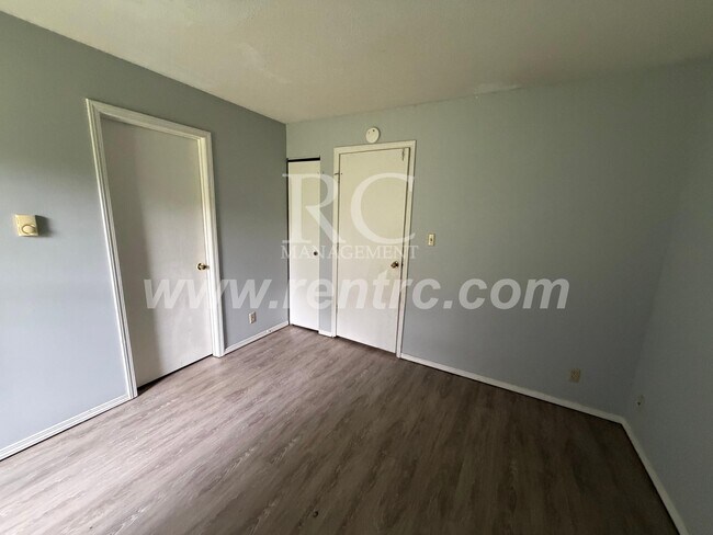 Building Photo - 123-13 Attica-W