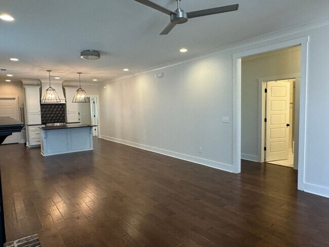 Building Photo - Gated Community