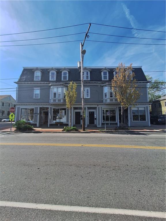 Building Photo - 440 Wickenden St