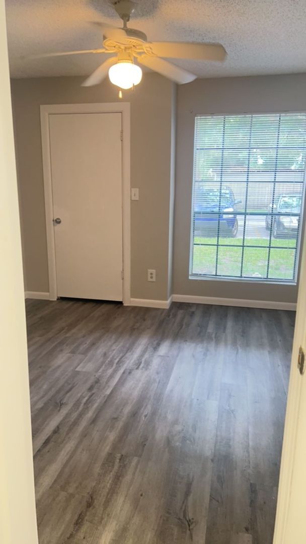 Building Photo - For Rent: 1 Bedroom, 1 Bath in a gated com...