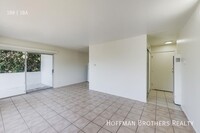 Building Photo - 1826 28th Ave