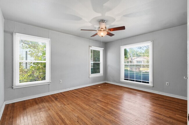 Building Photo - 3412 Brady Ave