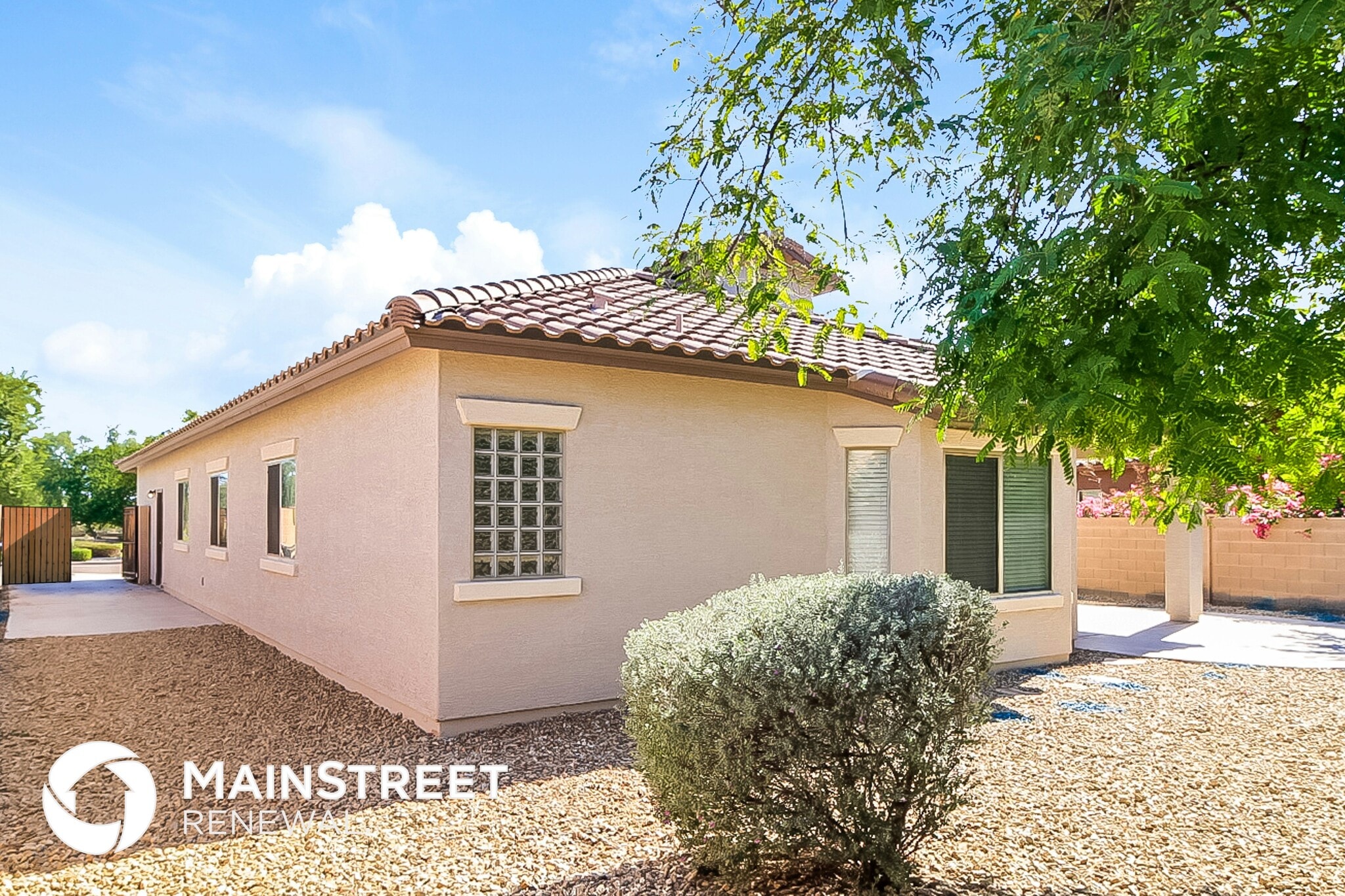 Building Photo - 8738 S 57th Dr