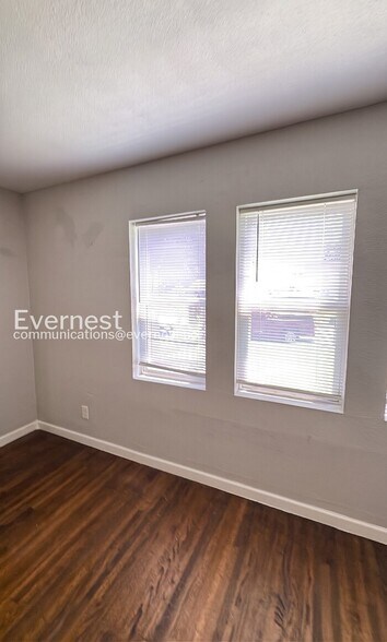 Building Photo - 619 E Xyler St