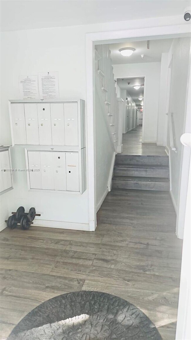 Building Photo - 1550 Drexel Ave