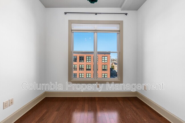 Building Photo - 1301 H St NE