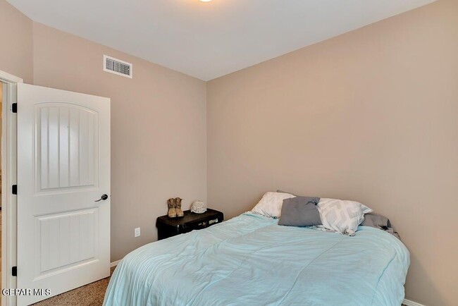 Building Photo - 12921 Hueco Cave Dr