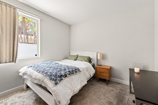 Building Photo - 10878 Bloomfield St