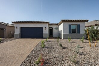 Building Photo - Beautiful 4 bedroom plus den home in Aloravita