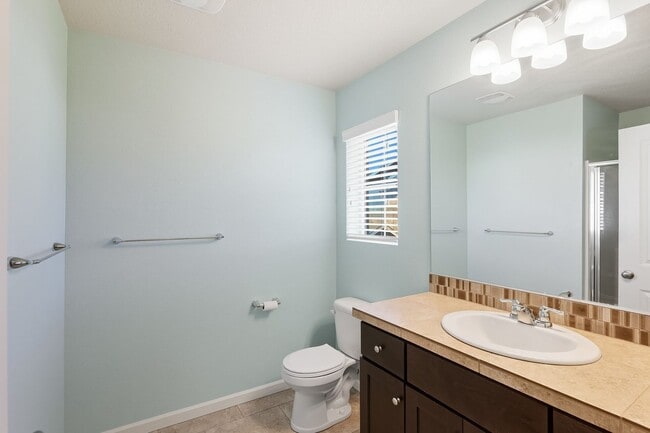 Building Photo - Lovely 3 Bedroom 2.5 Bath Sherwood Townhom...