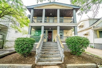 Building Photo - 2036 Lark St
