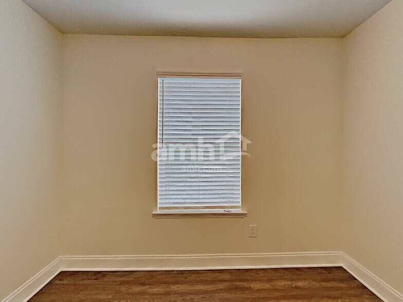 Building Photo - 1006 Merlot Ct