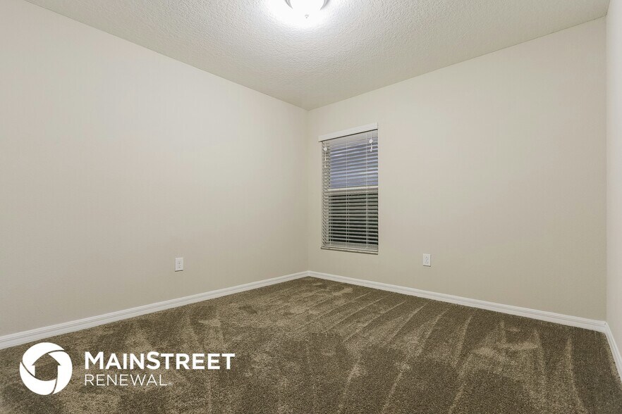 Building Photo - 10121 Crested Fringe Dr