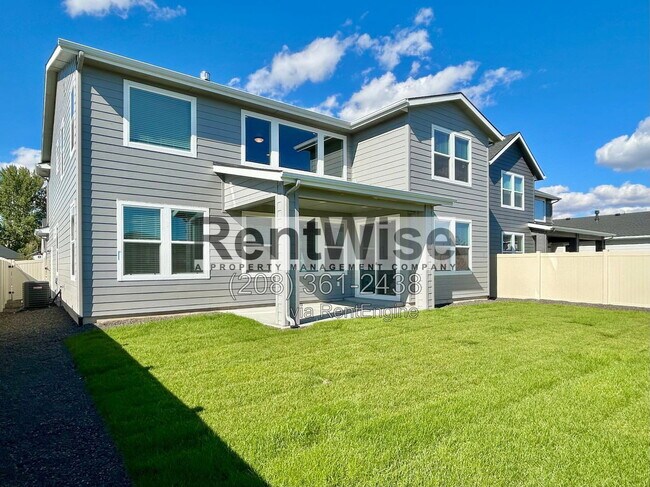 Building Photo - 5925 W Sprig Dr