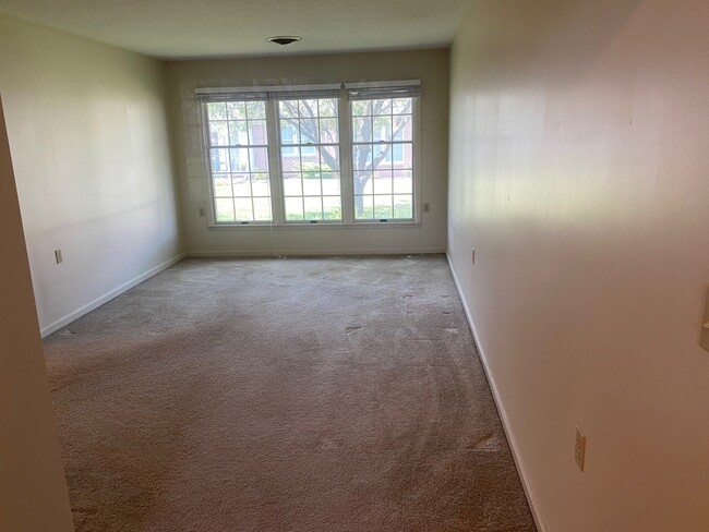 Triple Window - 62 Sanibel Ln