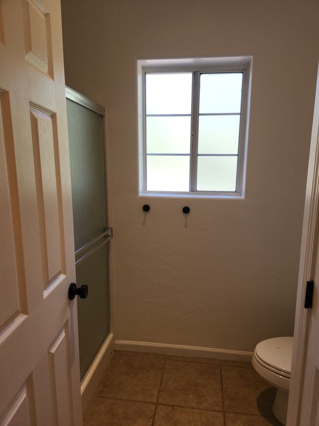 Building Photo - Amazing 2 bed + den / 2 baths in Stone Creek