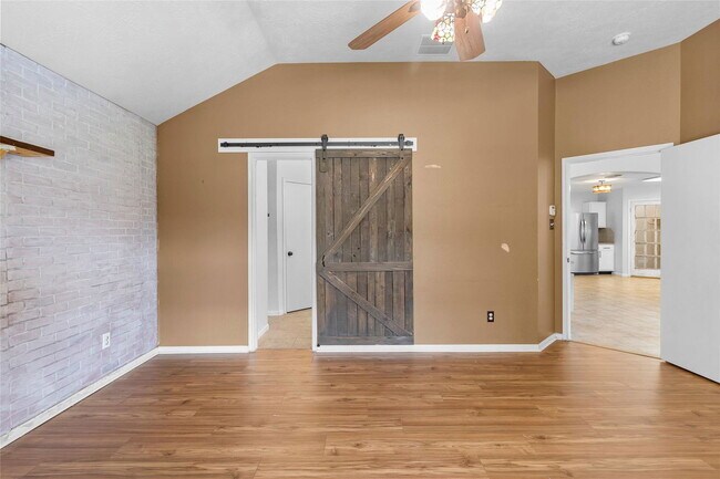Building Photo - 25211 Barmby Dr