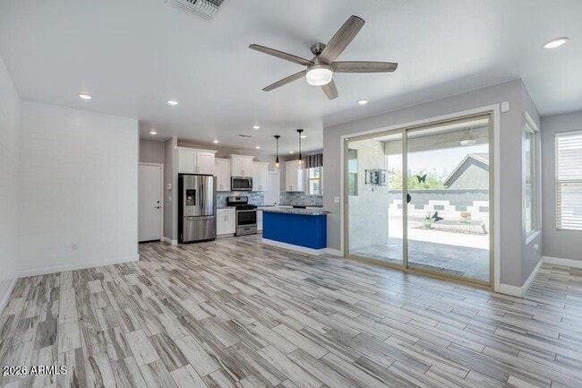 Building Photo - 4961 S Turbine