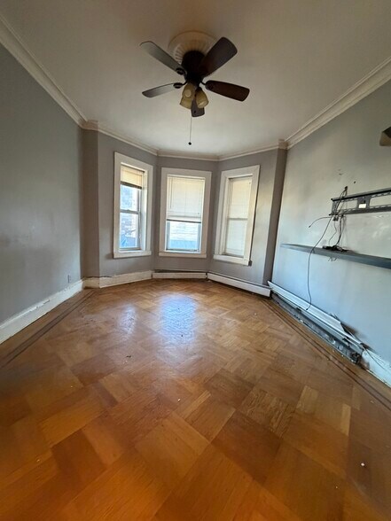 Building Photo - 63 Wade St