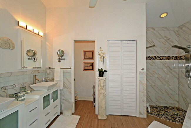 Building Photo - 469 Carica Rd