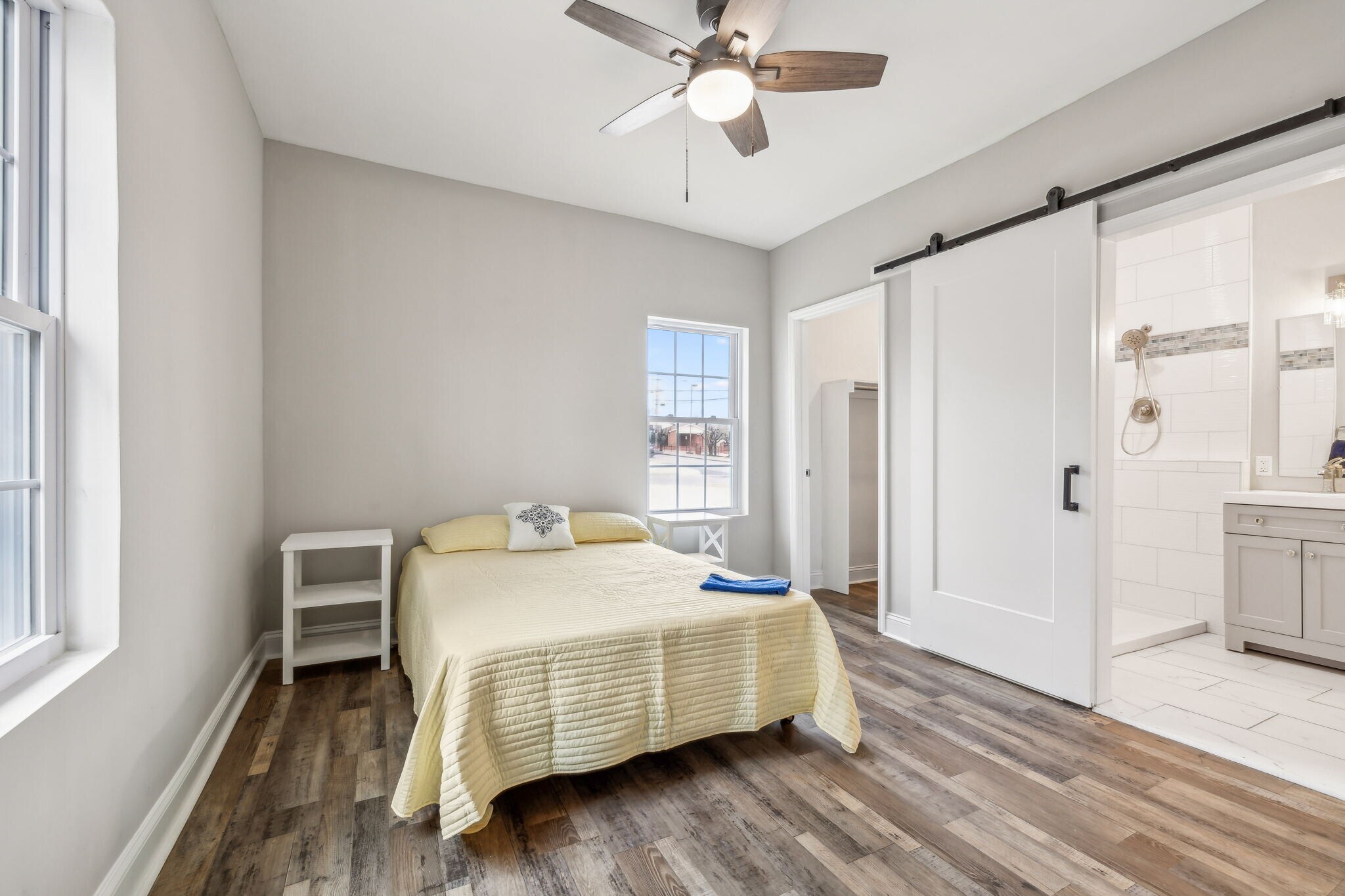 Primary bedroom with an ensuite bath and 2 closets - 2301 Seifried St