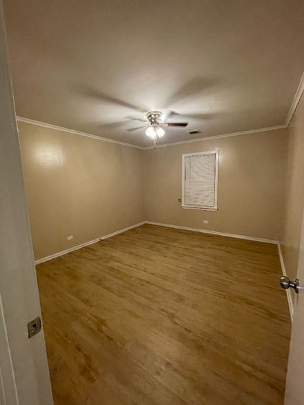 Building Photo - 405 Sheridan St