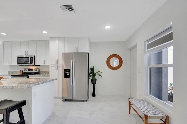 Building Photo - 3868 Patio Ct