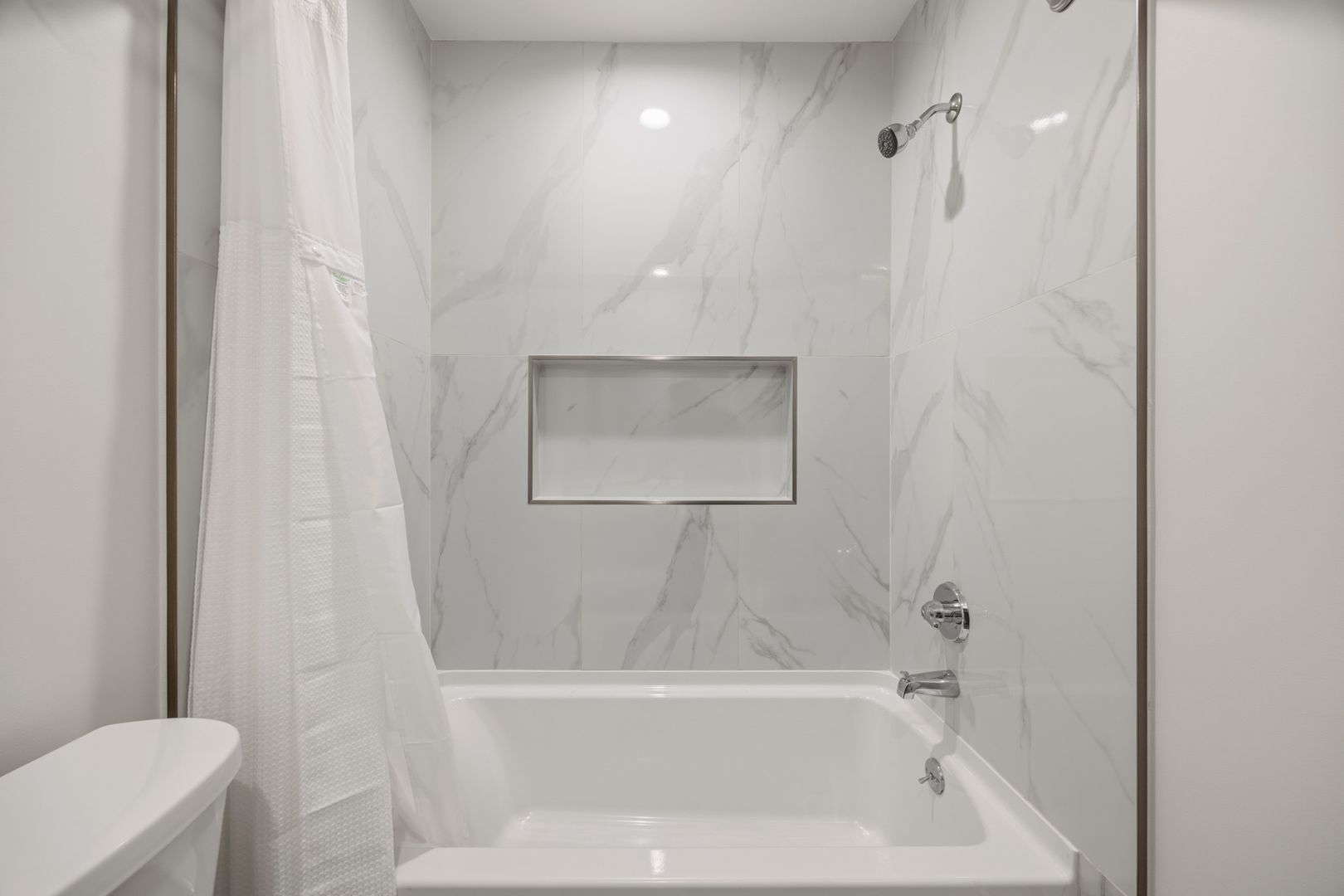 Building Photo - 5409 Radford Ave