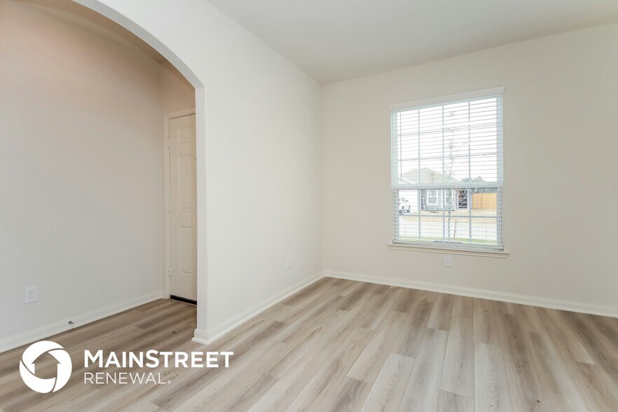 Building Photo - 21135 Titian Dr.