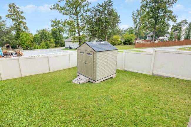 Building Photo - 8671 Blanche Rd