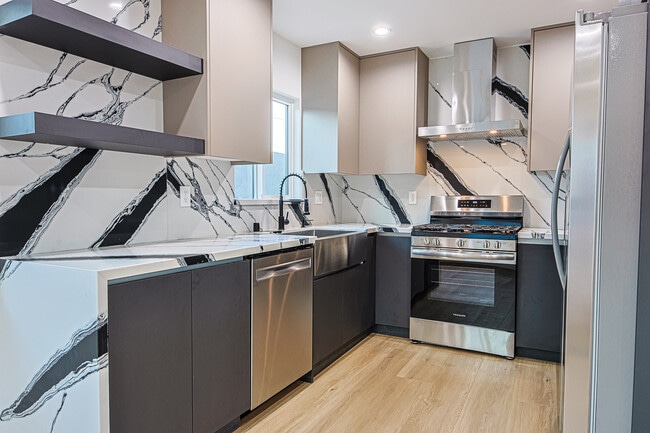 Building Photo - 4573 Triggs St