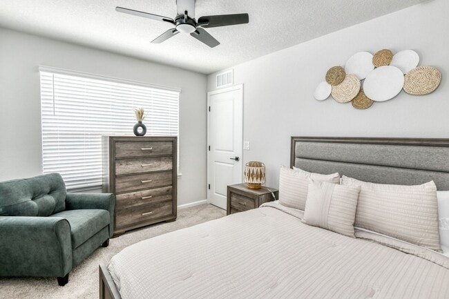 Building Photo - 1063 Farwell St