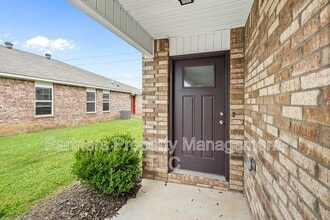 Building Photo - 236 E Anabranch Ct