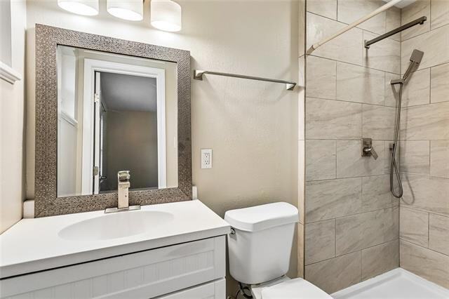 Building Photo - 1517 Ridgecrest Dr