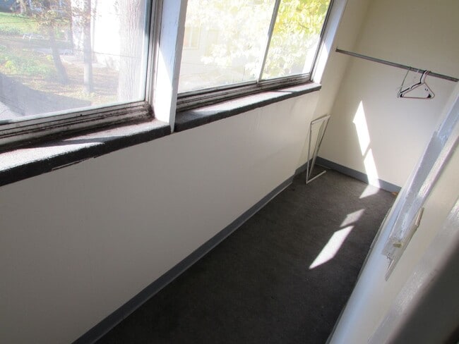Building Photo - Spacious Madison 4-Bedroom Near Camp Randa...