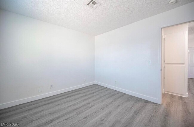 Building Photo - 921 Snug Harbor St