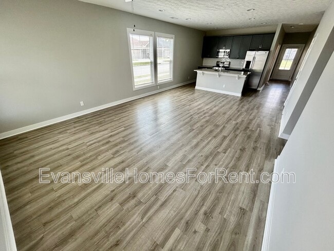 Building Photo - 4644 Chelmsford Dr